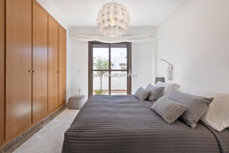 Apartamento en Estepona, Estepona, alquiler - Photo 2