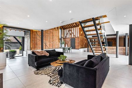 State-of-the-art living within a listed building on a private rural estate. - Photo 3