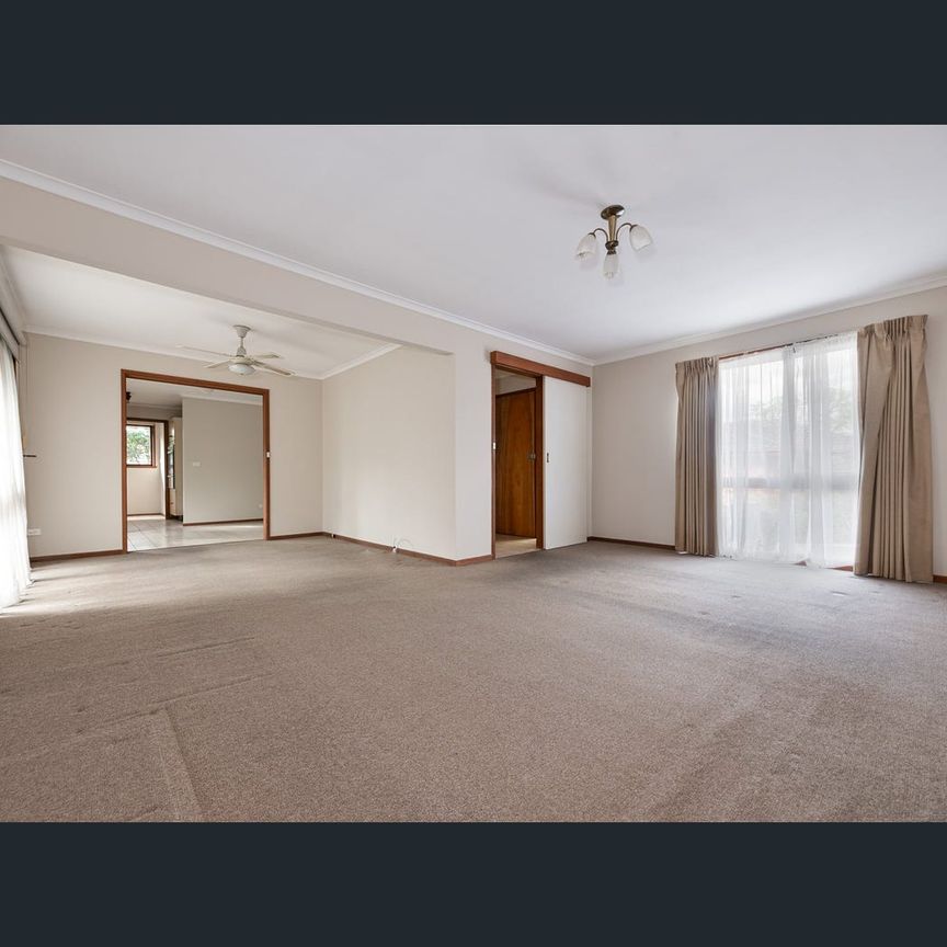 2/5 Ovens Street, Box Hill North, Vic 3129 - Photo 1