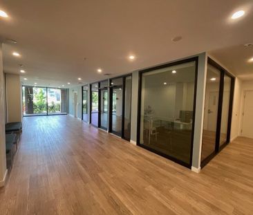 Unit 411 - One Bedroom Plus Den at The Grove - Photo 4