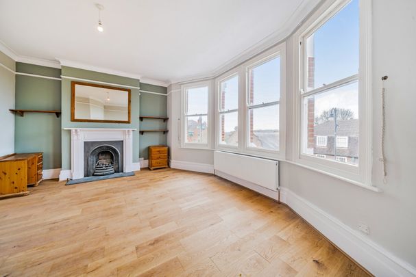 Fortis Green Road, London, N10 - Photo 1