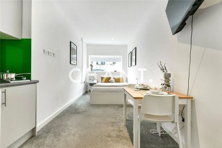 Studio to rent - Photo 2