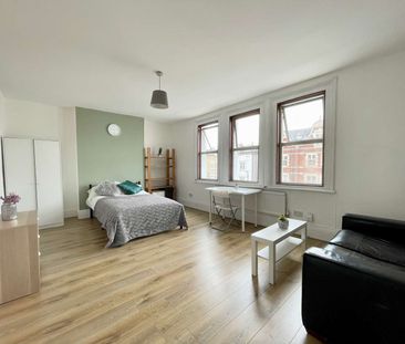 Large Room Available - N4 - Finsbury Park - Photo 3