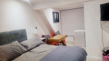 Double Room - Photo 2