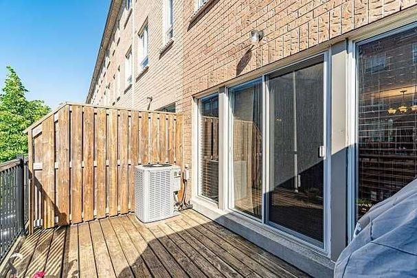 For Lease - 22 Market Garden Mews, Toronto, Ontario - Photo 1