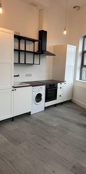 1 bedroom in a flat share to rent - Photo 1