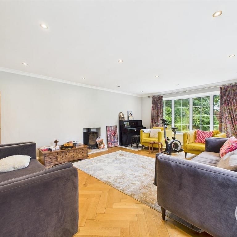 4 bedroom detached house to rent - Photo 1