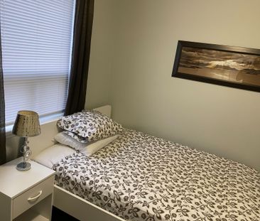 For Lease - 30 Pine Avenue, Mississauga, Ontario - Photo 3