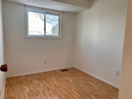 For Lease - 2724 Pimlico Crescent, Blossom Park - Airport and Area, Ontario - Photo 2