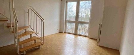 Helle Maisonette Wohnung mit zwei Bädern und Balkon - Photo 1