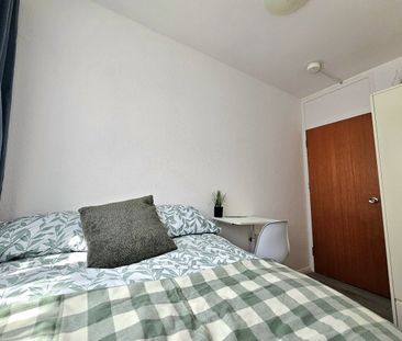 Room in a Shared Flat, Dowler House, E1 - Photo 2