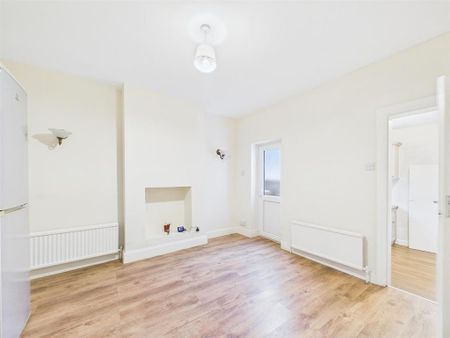 3 bedroom house to rent - Photo 2