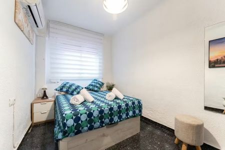 Calle la Regente, Málaga, Andalusia 29009 - Photo 4