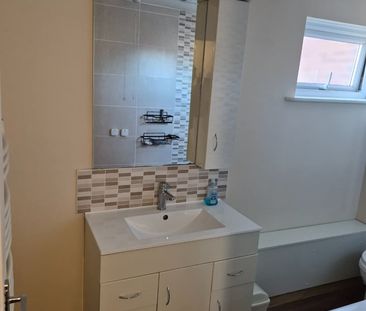 3 Bed Terraced House, Cross Hedge Close, LE4 - Photo 1