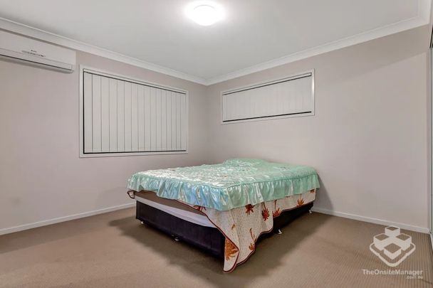 Modern 3-Bedroom Townhouse in a Convenient Dinmore Location - Photo 1