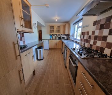 4 Bed Student Accommodation - Photo 1