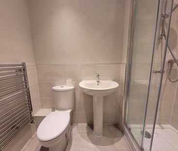 2 bedroom flat to rent - Photo 6