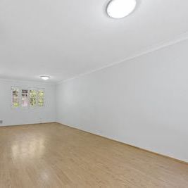 Spacious and Modern Living - Photo 1