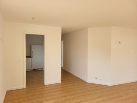 Renovierte 3 Zimmerwohnung mit schicker Einbauküche in zentraler Lage in Welschneudorf! - Photo 4