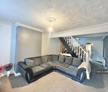 2 bedroom terraced house to rent - Photo 2