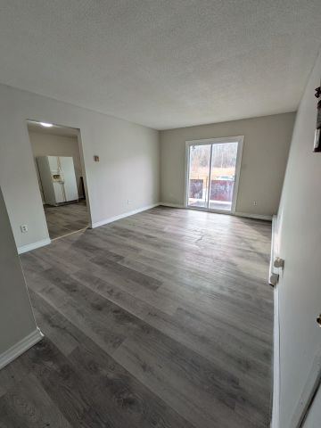 For Lease - 157 Stanley Street Unit# 4, Quinte West, Ontario - Photo 2