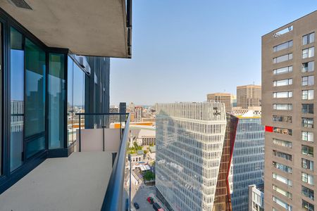 360 President Kennedy, Montréal, QC - Photo 3