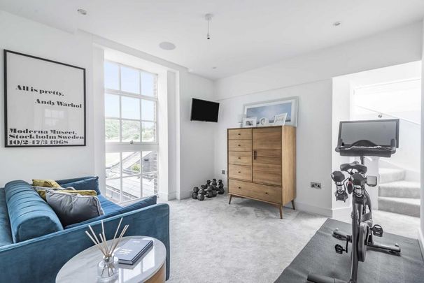 3 bedroom apartment to rent - Photo 1