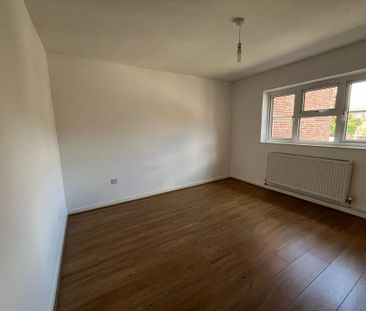 2 bedroom maisonette to rent - Photo 3