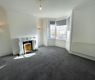 2 bedroom maisonette to rent - Photo 5
