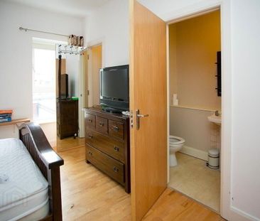 E.4.1 Whitehall Square Penthouse, Lisburn Road, Belfast, BT12 5EG - Photo 6