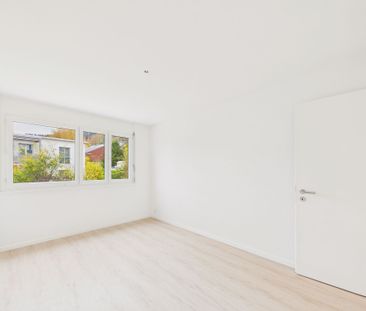 Modern 6.5-room family townhouse with lake view in Horgen – First o... - Photo 4