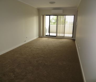 Unit 10/2 Bigge Street - Photo 2