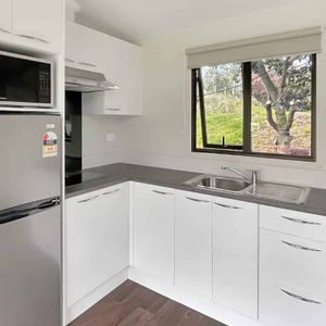 FOXTON - 1 BEDROOM STUDIO UNIT - Photo 2