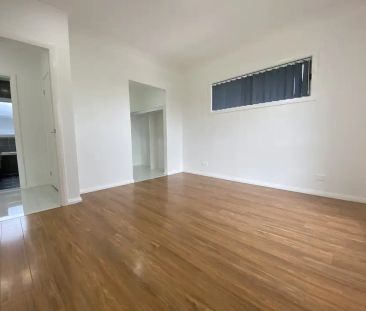 Modern Family Home! - Photo 5