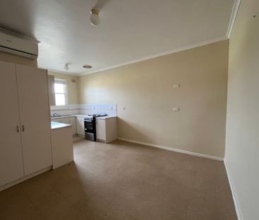 38 Seaview Road, Port Augusta - Photo 6