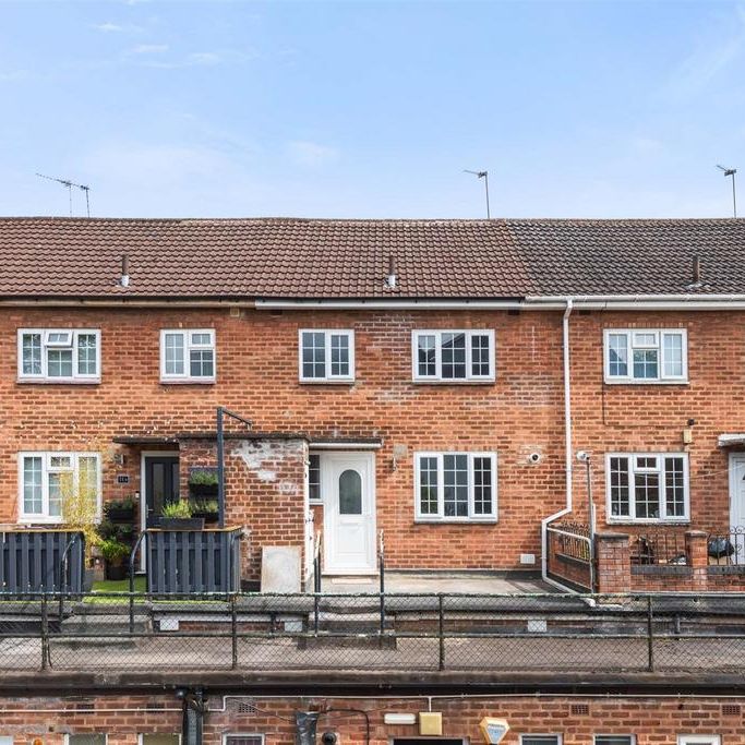 3 bedroom apartment to rent - Photo 1