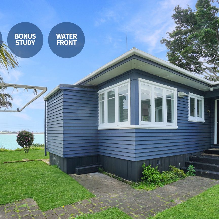 Waterfront Views! - Photo 1