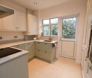 2 Bed Flat, Old Park House, N13 - Photo 5