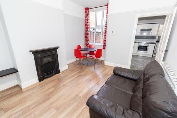 4 bedroom house share to rent - Photo 1