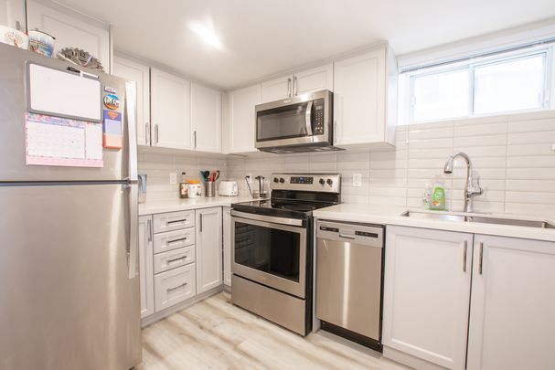 919 Upper Ottawa St, Hamilton - 3 Bedroom Lower Unit - Photo 1