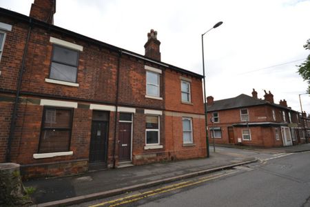 3 bed Mid Terraced House for Rent - Photo 4