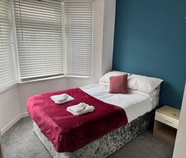 1 bedroom in a house share to rent - Photo 4