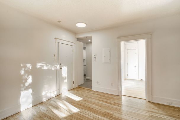 6885-6891 Sherbrooke west - Photo 1