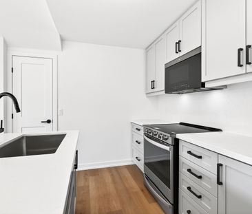 For Lease - 70 Kenesky Drive Unit# 32, Hamilton, Ontario - Photo 2