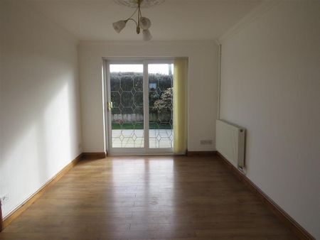 5 bedroom detached bungalow to rent - Photo 3