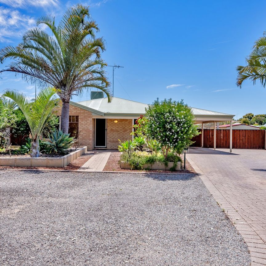 Charming Family Home in Halls Head - Photo 1