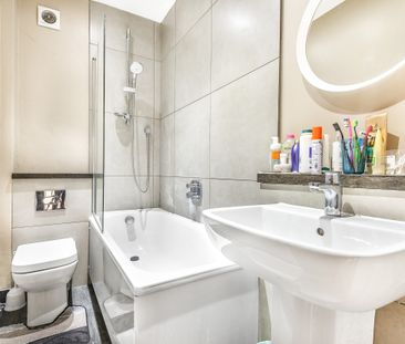 Holmesdale Road, London, SE25 - Photo 1