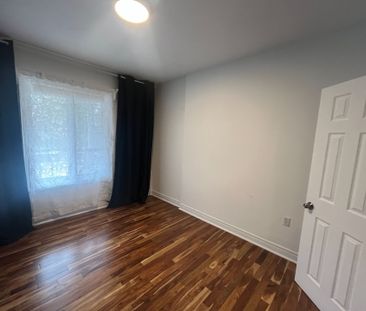 For Lease - 91 Dovercourt Road Unit# Main, Toronto, Ontario - Photo 2