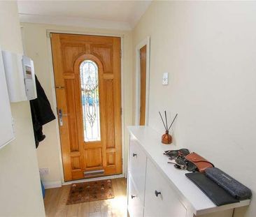 Danescroft Drive, Leigh-on-sea, SS9 - Photo 3