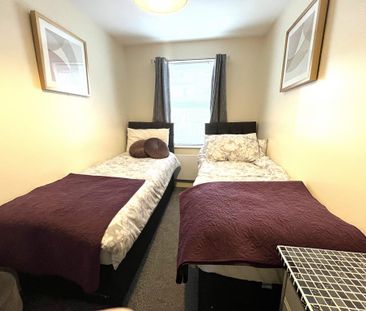 2 bedroom flat to rent - Photo 4